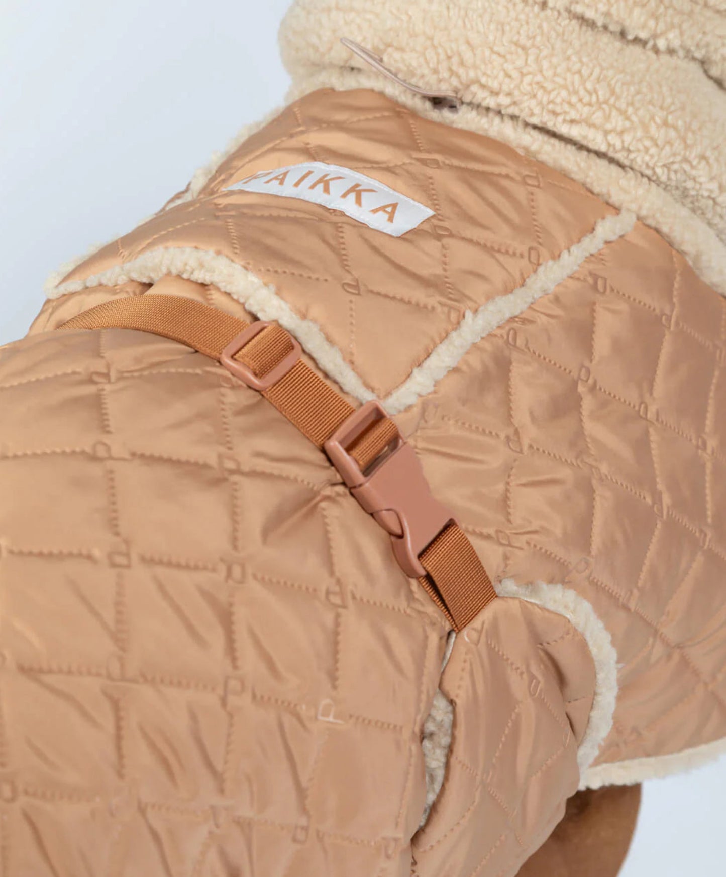 Тепла попона для собак Winter Sherpa Jacket Camel Paikka