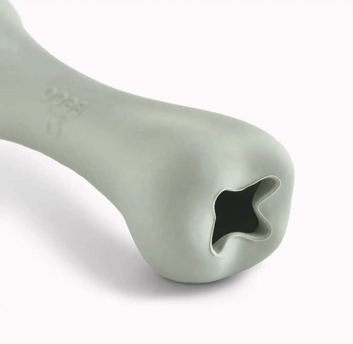 Жувальна іграшка з отвором для ласощів для собак Beco Pets Treat Bone Зелений