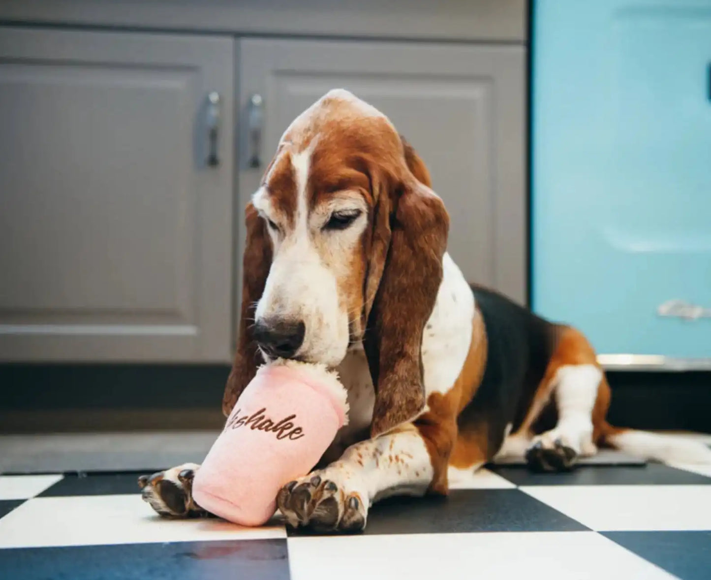 Іграшка для собак American Classic - Milkshake Pet Play