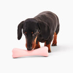 Жувальна іграшка з отвором для ласощів для собак Beco Pets Treat Bone Рожевий