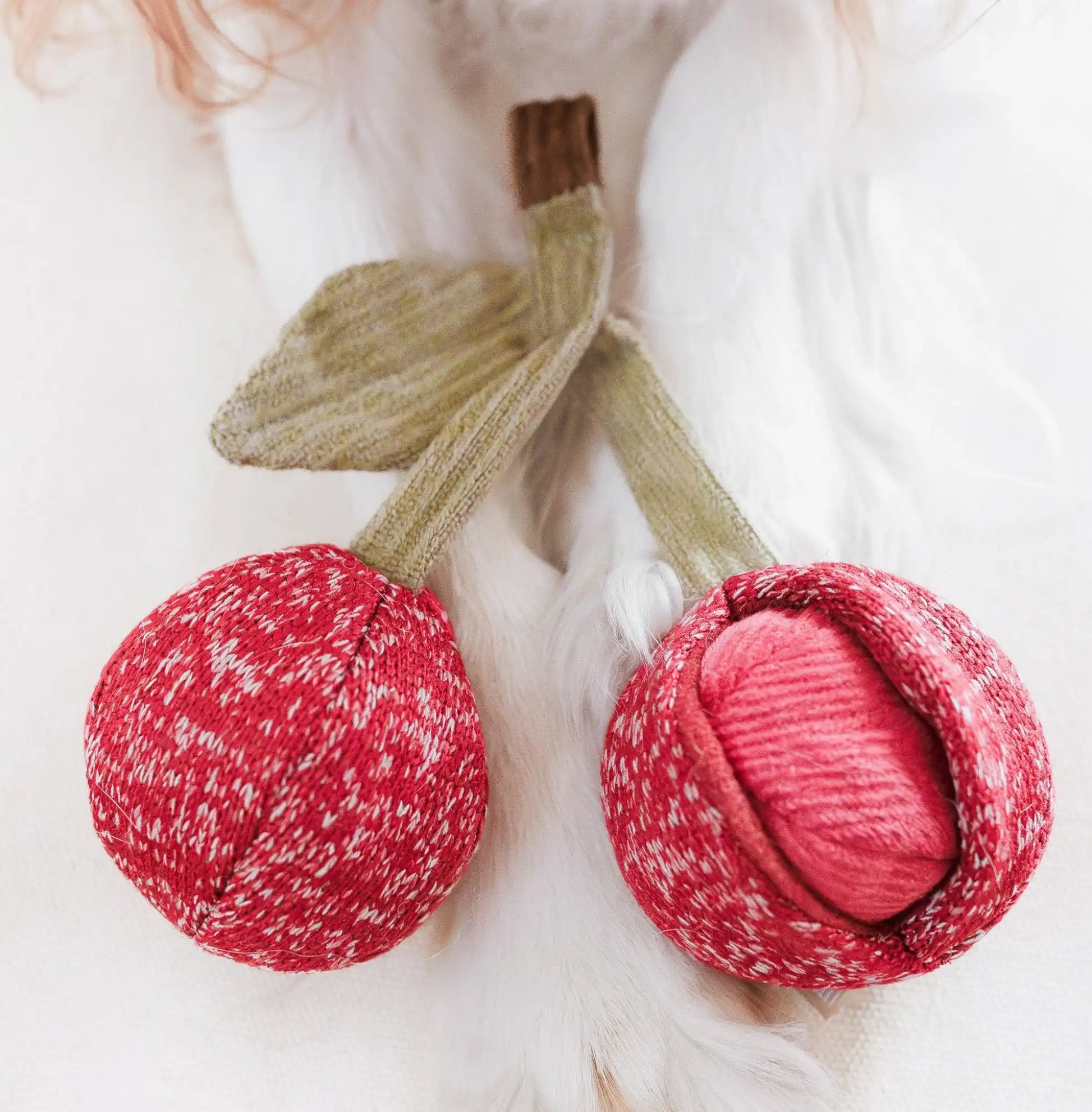 Пошукова іграшка для собак Cherry Pops Lambwolf
