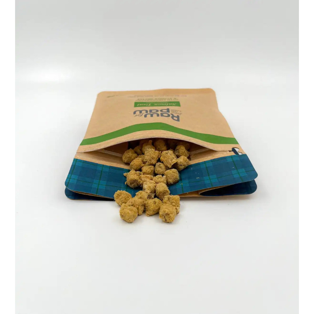 Сублімовані Ласощі для собак з Лосося, брусниці та кропиви Freeze-Dried Raw for Paw, 50 грамів, 50 грам