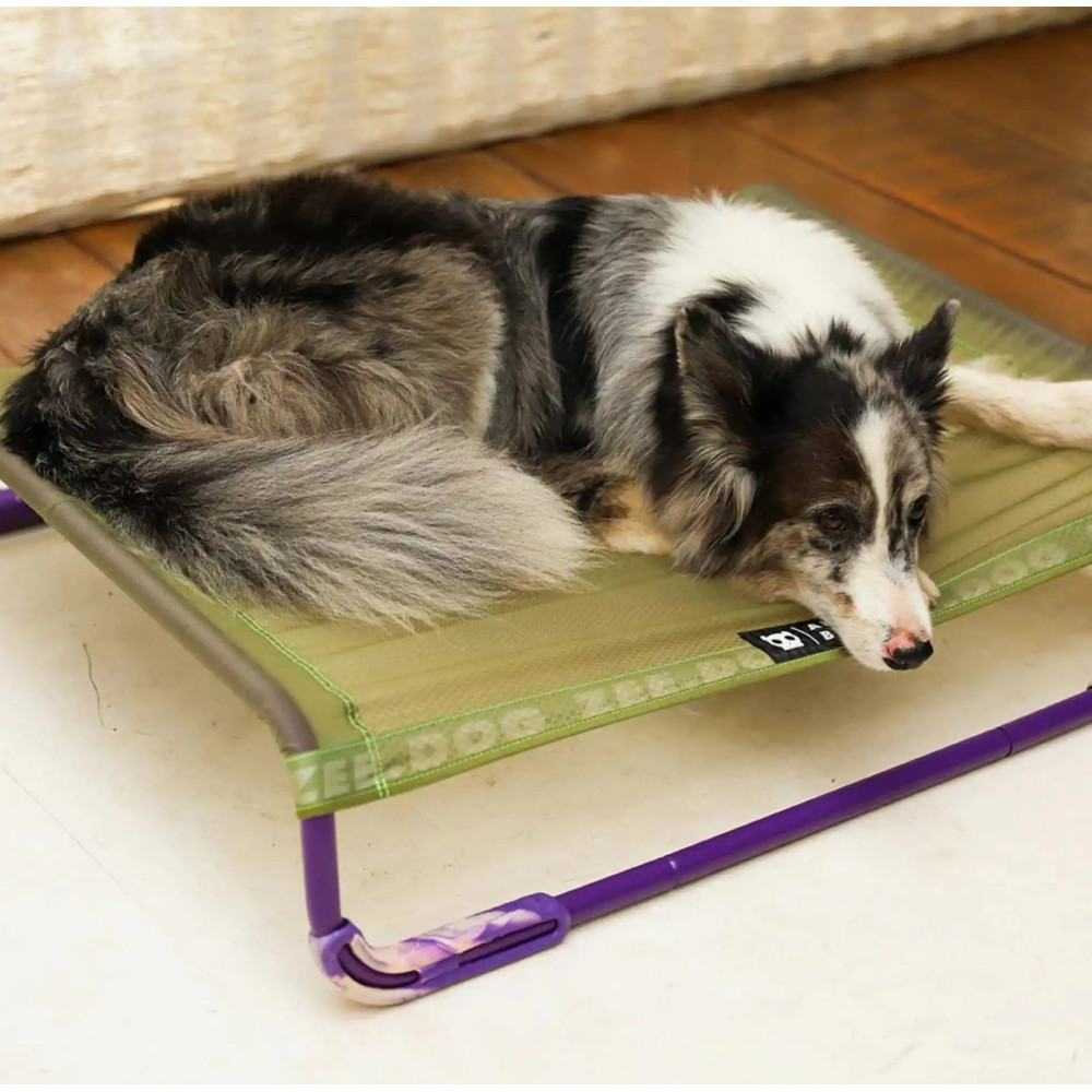 Лежанка для собак Zee.Dog - AIR.BED GREEN, S