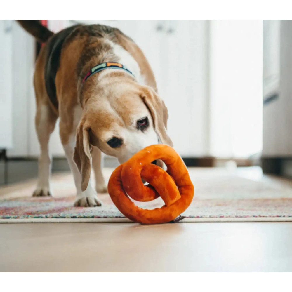 Іграшка для собак International Classic - Pretzel Pet Play